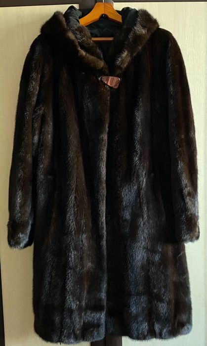 Чёрная шуба норка
