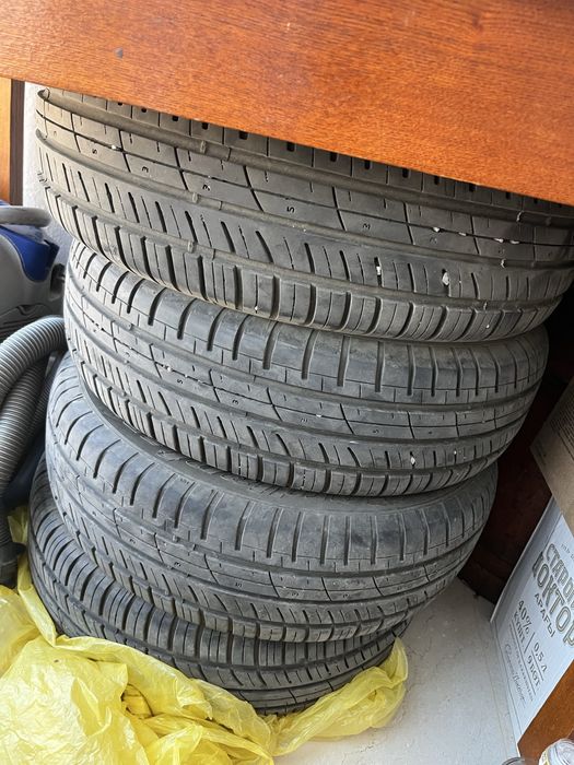 Резина на 13 в очень хорошем состояний