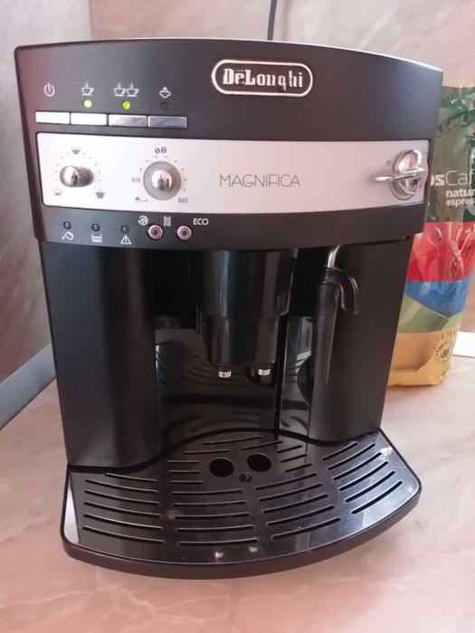 Кафемашина кафеавтомат Delonghi magnifica Esam 3200s