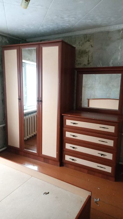 Продам спальный гарнитур