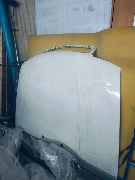 Продается капот Ауди 100 с4