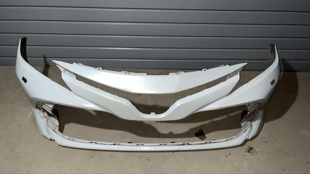 Бампер передний Камри 70