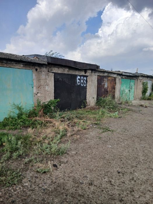 Продам гараж бахор