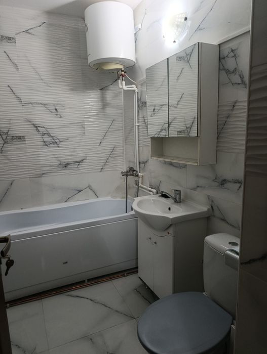 Inchiriez apartament