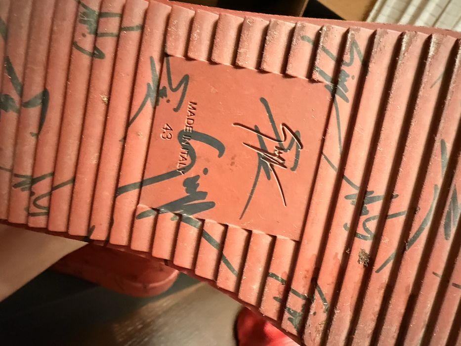 Мужская обувь Giuseppe Zanotti , Италия