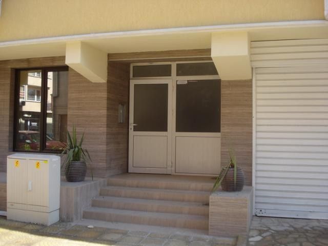 Дава се под наем Тристаен апартамент в Варна, Базар Левски - 50 кв.м за 141640.77 € - Снимка #14