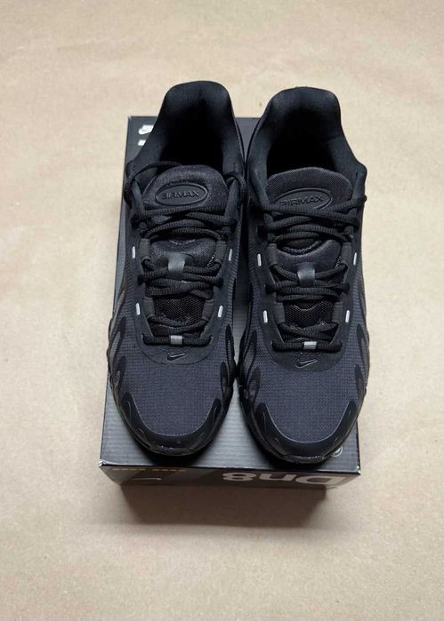 Обувки Nike / Air Max Plus / DN8 "Triple Black" + КУТИЯ