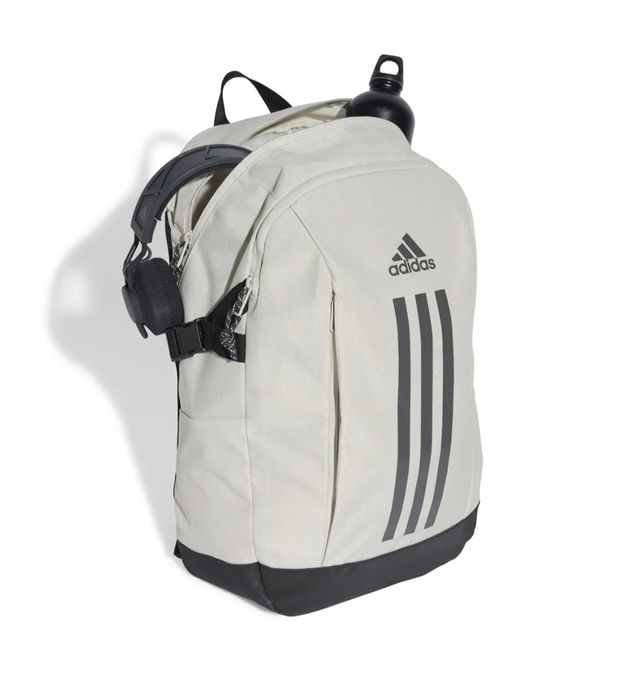 Нова раница Adidas