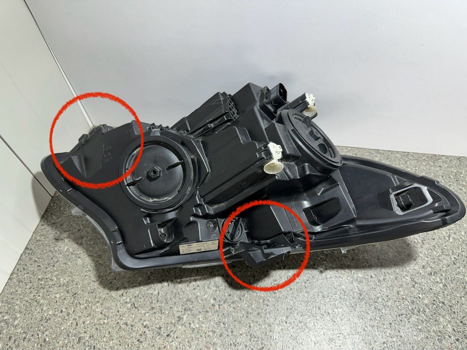 Far stanga Mercedes Vito W447