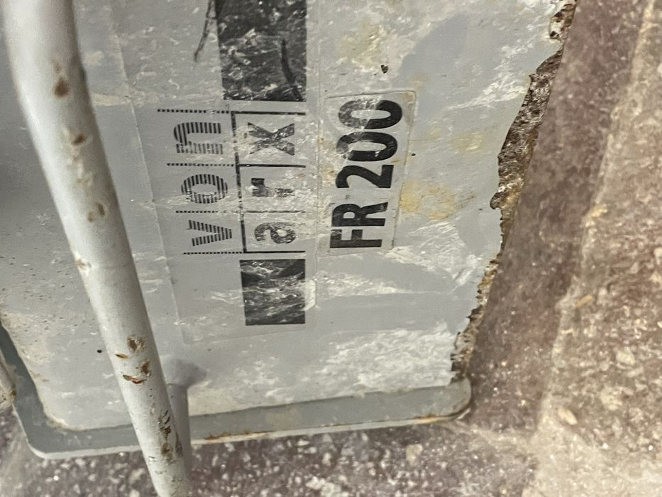 Husqvarna w70p + masina slefuit beton