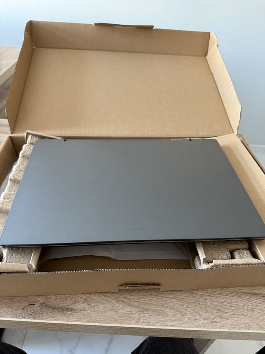 Продам ноутбук новый