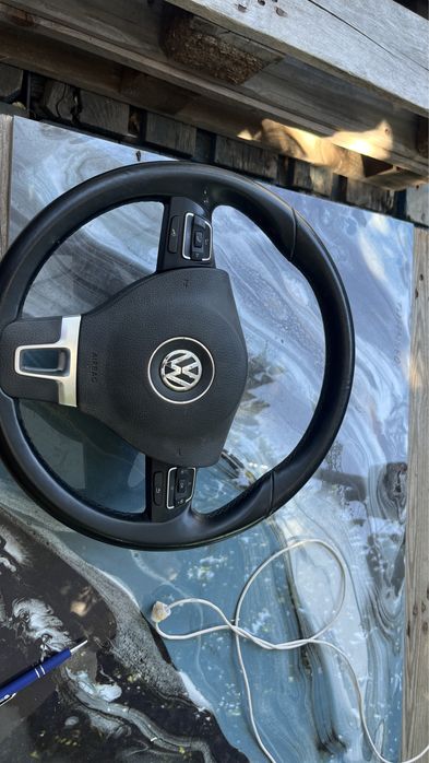 Volan impecabil cu airbag volkswagen passat golf piese dezmembrari