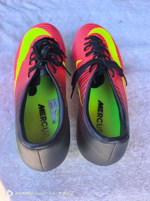 Професионални бутонки nike номер 44 стелка 28см