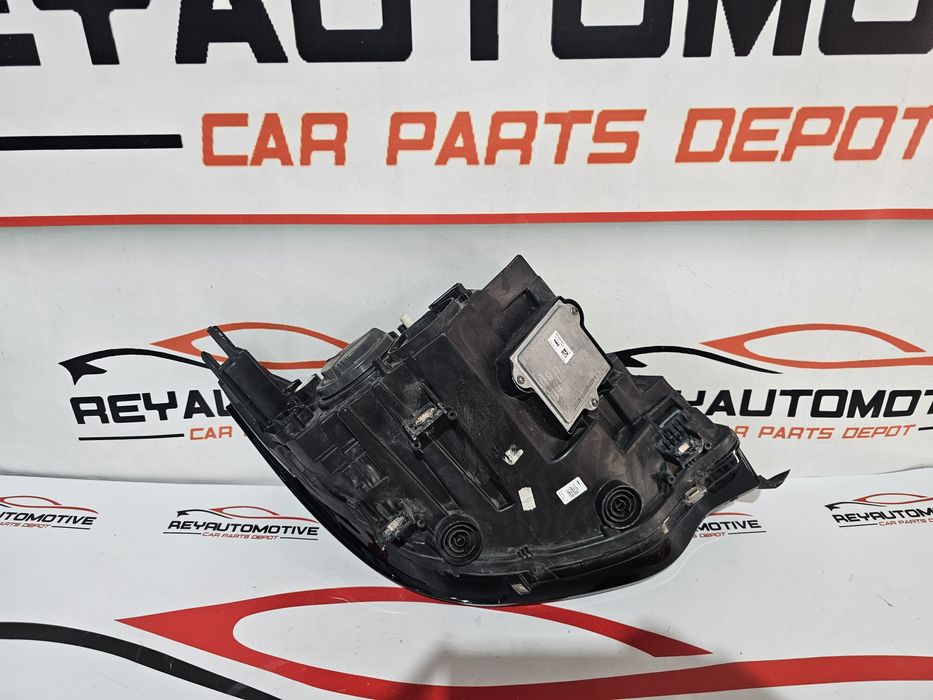 Far stanga halogen led Bmw i3 cod 7345009