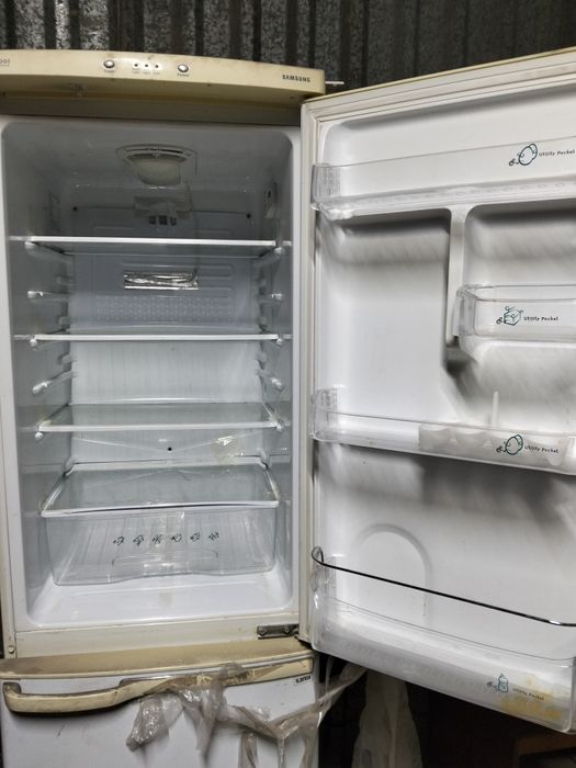 Продам холодильник самсунг