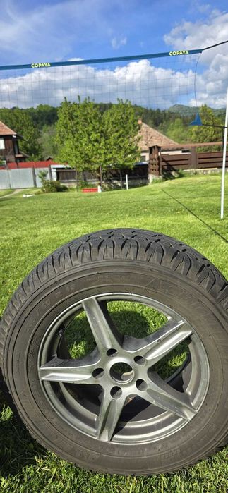 Noi - 1500 lei Oferta 4 Anvelope Michelin Cross 235/60/16. 104H
