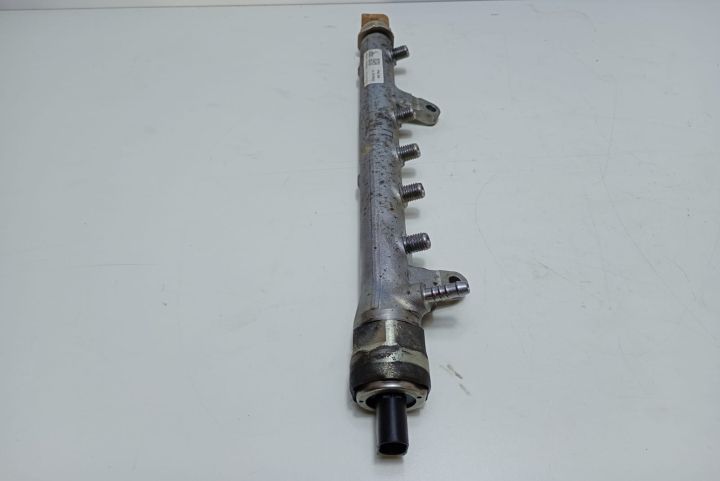 Rampa injectoare 1.6 tdi 03L130089AA Volkswagen VW Golf a 6-a generat