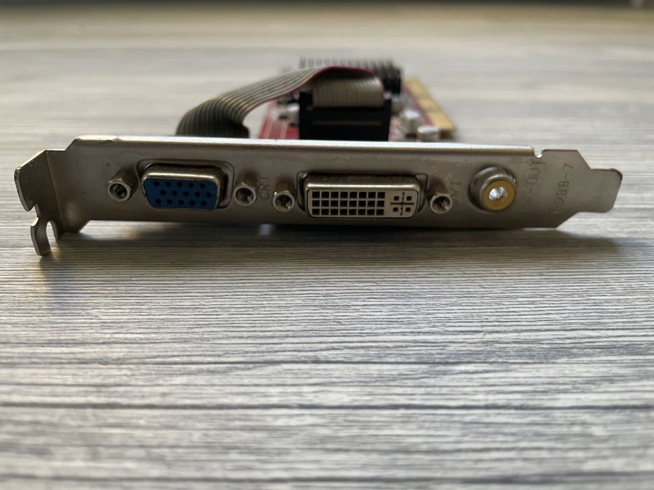 Видеокарта ATI D33053