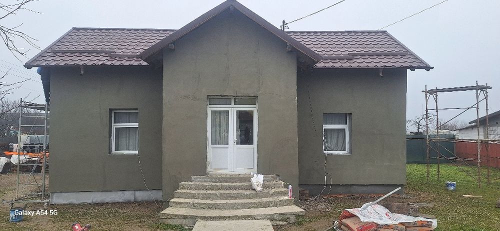 Interioare și exterioare