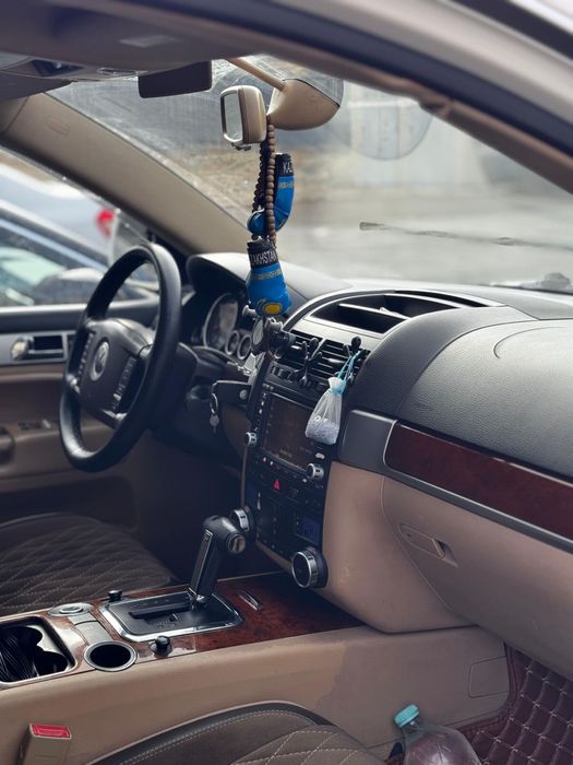 Volkswagen Touareg 2005г.