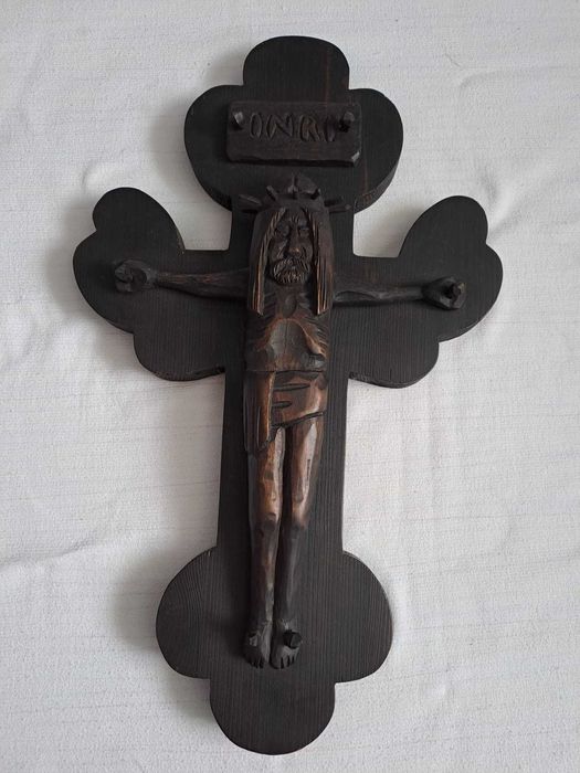 crucifix vechi din lemn 60 cm lucrat manual