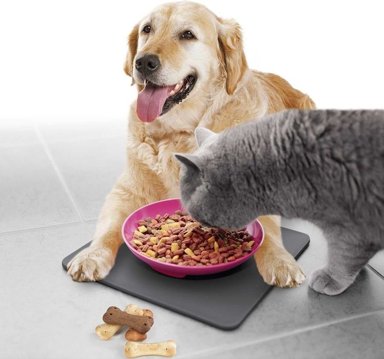 Купа и неплъзгаща се подложка за кучета и котки Yummynator