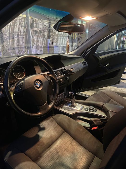 Vând BMW seria 5 combi an 2010