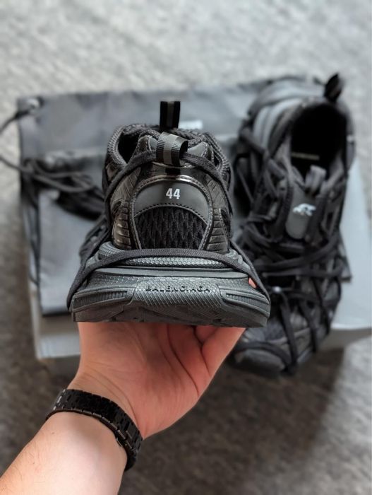 balenciaga 3xl (нови)