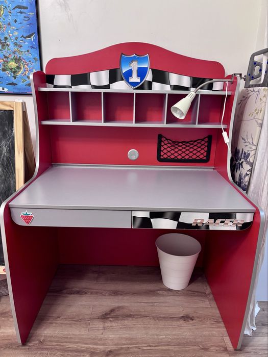 Срочно! Детский стол/ парта бренда Cilek