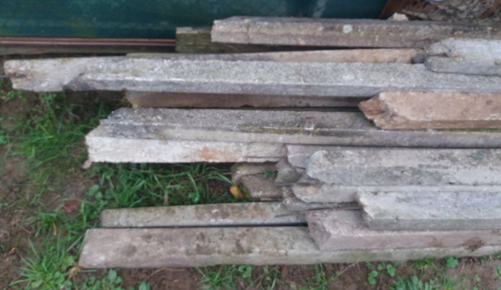 Stalpi din beton vibrat folositi
