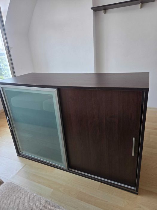 Продавам комплект мебели
