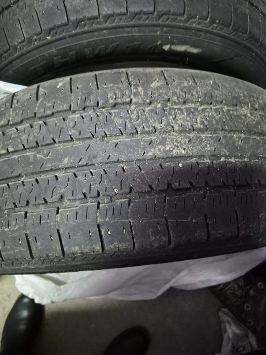 Продам резину бу размерна 235/55/18