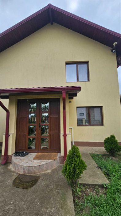 PERSOANĂ FIZICĂ / Casă de vânzare / zona Valea Adâncă