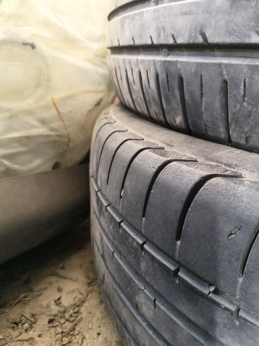 Шины KUMHO 235/60/18 комплект