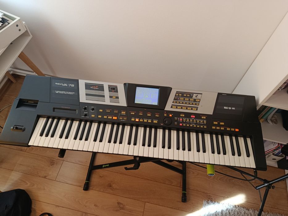 ORGĂ ROLAND VA-76. Stare foarte bună,