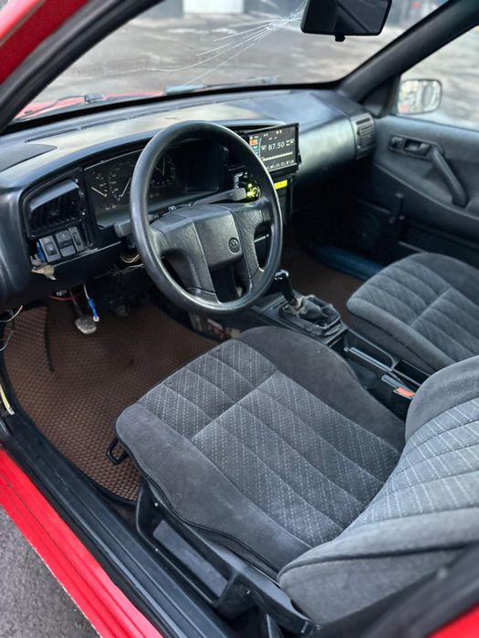 Пассат, 1191 года, 1,8 бензин