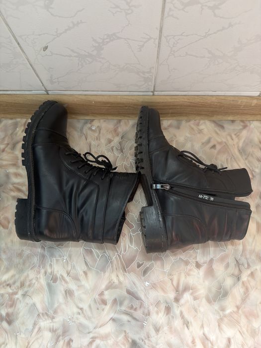 Демисезонные ботинки