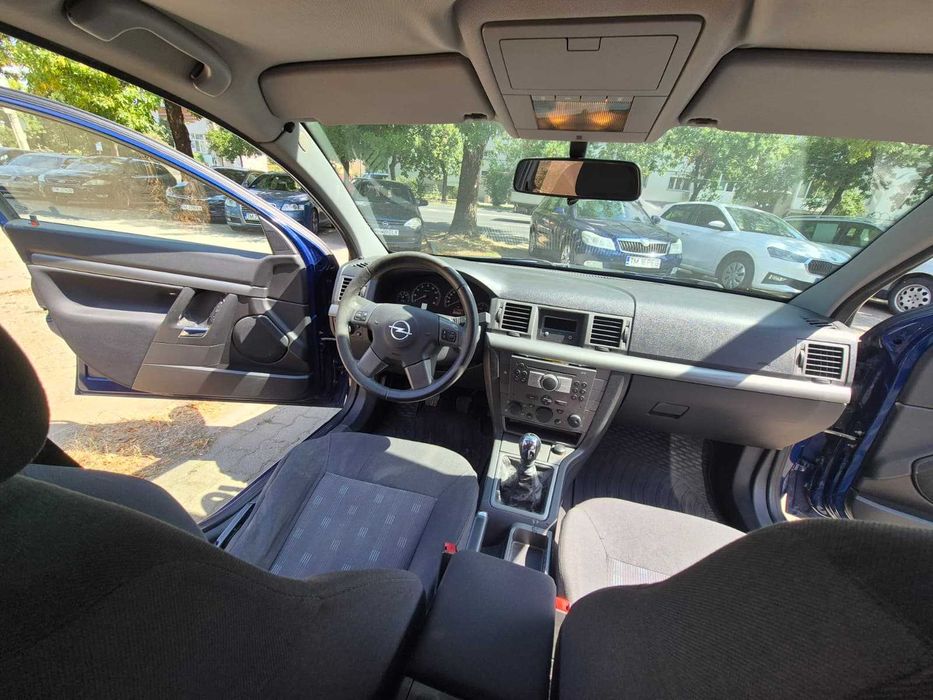 Opel Vectra 2005, benzina 1.6, 100 cp