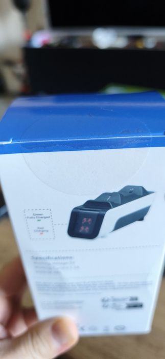 Нова магнитна зареждаща станция за PS5