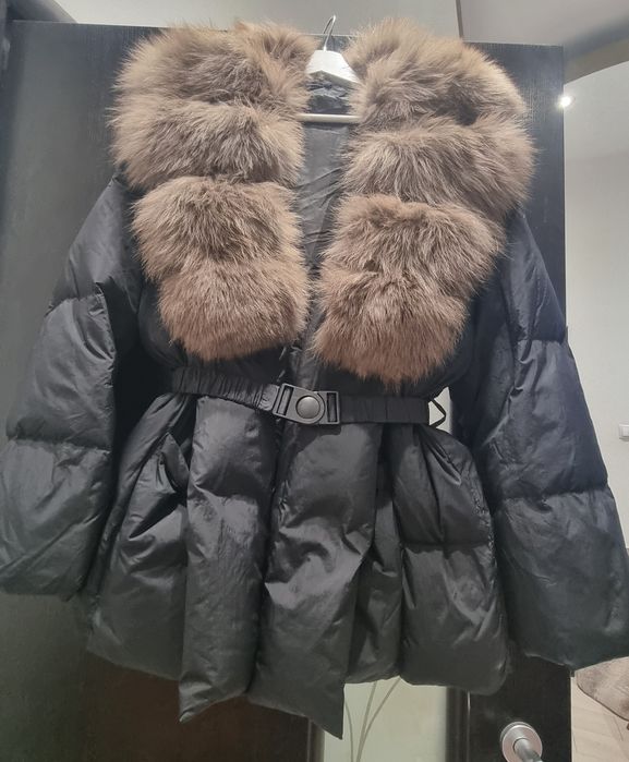 Geaca cu guler din  blana naturala