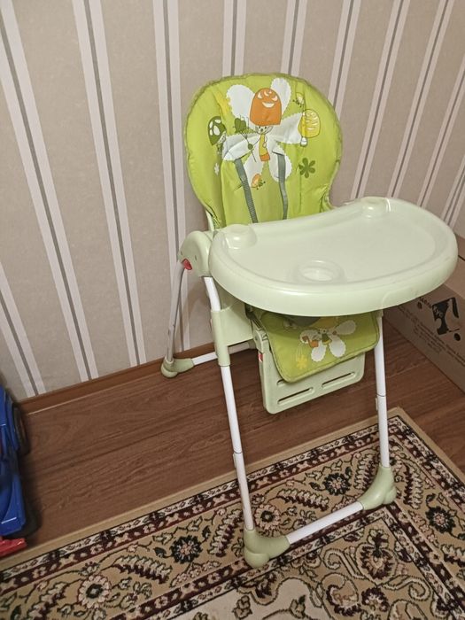 Детский столик. В отличном состоянии.