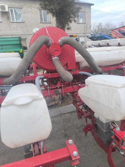 сеялка пропашная VESTA 8 PROFI