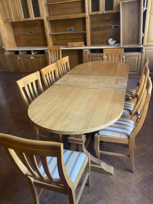 Set masa cu 8 scaune