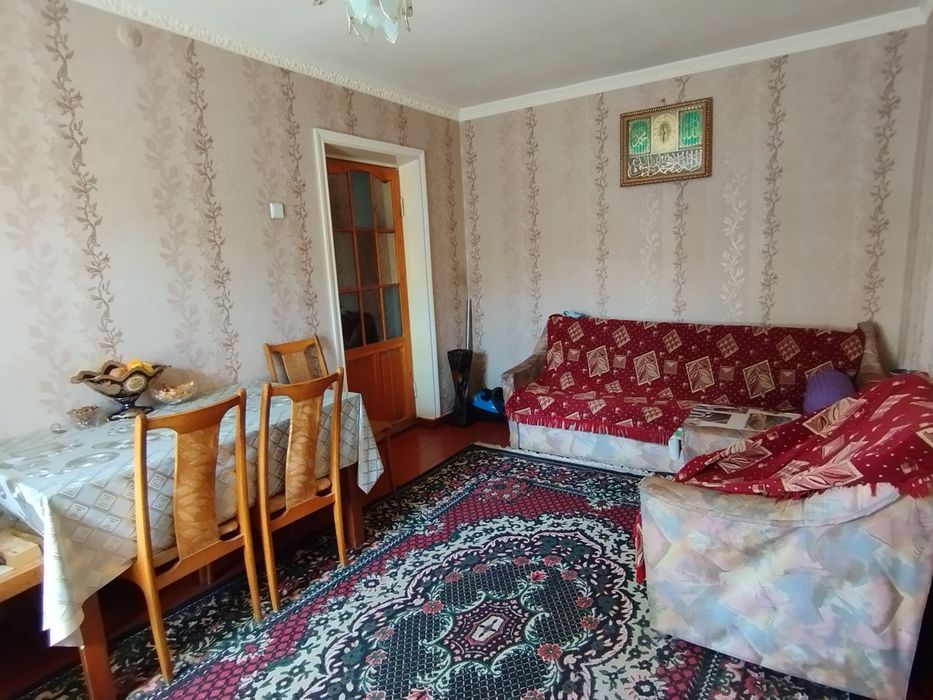 Продаётся 1 комнатная квартира на 3 этаже, Американская школа.кирпич