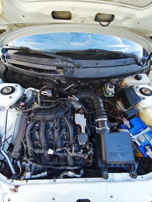 Автомобиль лада приора продам