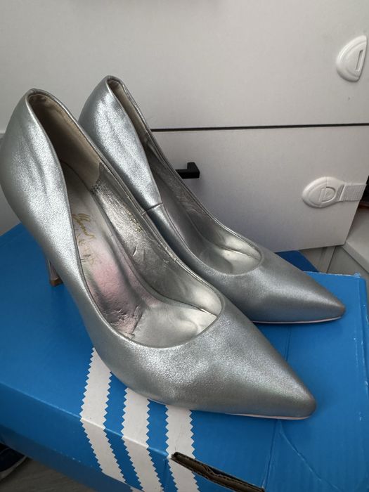 Туфли на каблуке