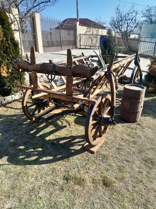 Vând car în stare foarte  bună.