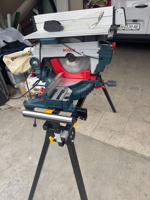 Комбиниран циркуляр Bosch GTM 12 JL Professional с гаранция + маса