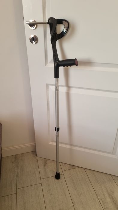 Carja reglabila cu sprijin antebrat