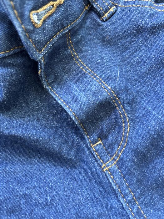 Детски дънки и детска шапка идиотка